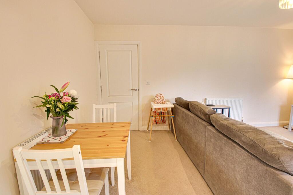 Lounge / diner / Kitchen