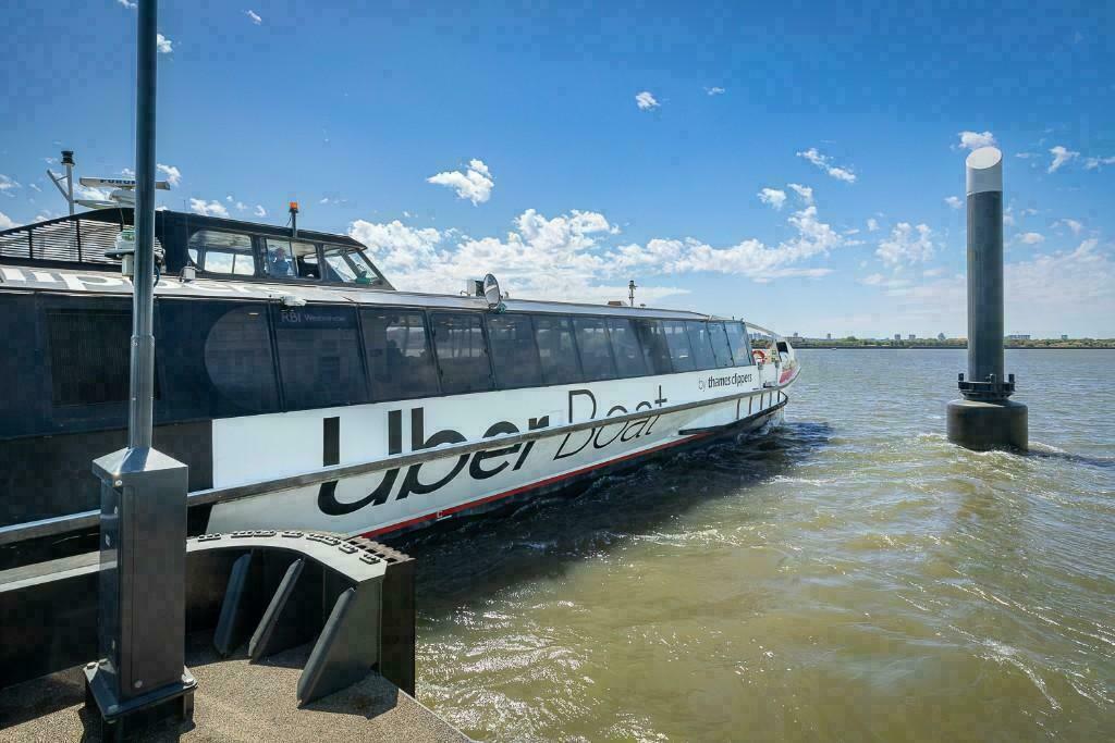 Uber Boat