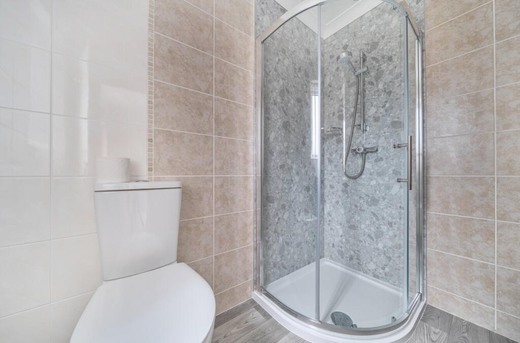 1372042-8-68f7a3b09b613