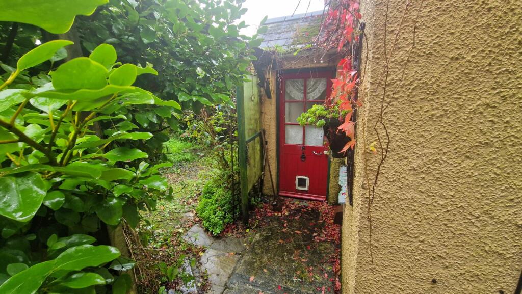 Trefrew Road, Camelford