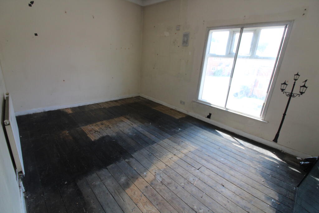 Bedroom 1 T202507071502.jpg