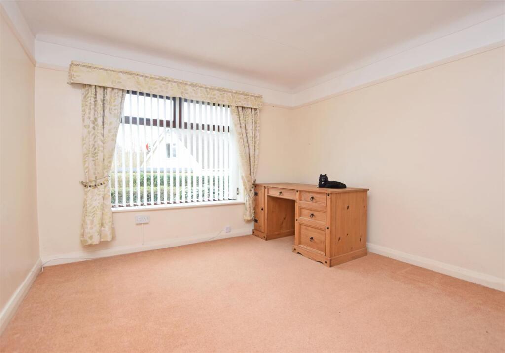 Ground floor bedroom V2.JPG