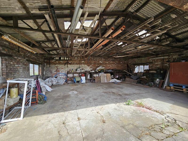 Workshop / Garage