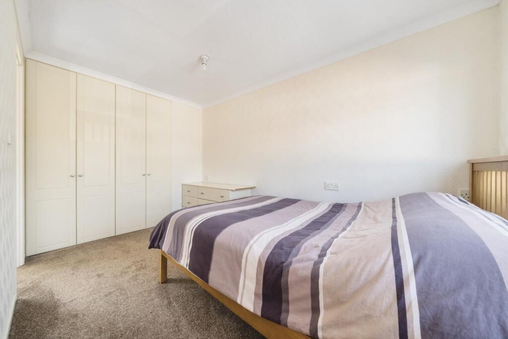 MASTER BEDROOM.jpg