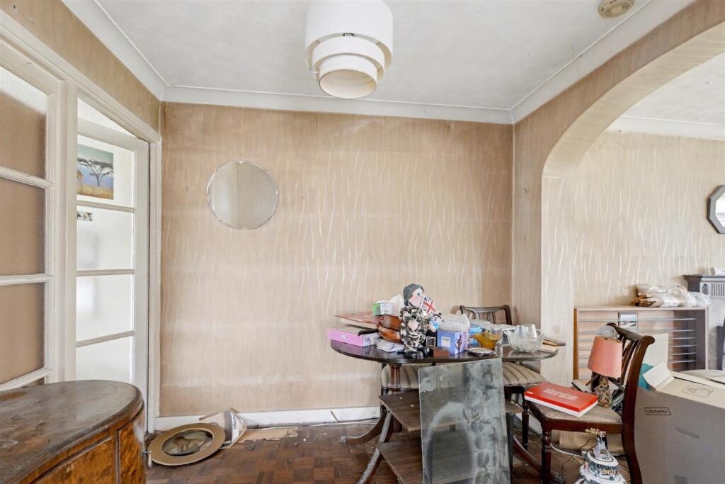 Dining Room_1.jpeg