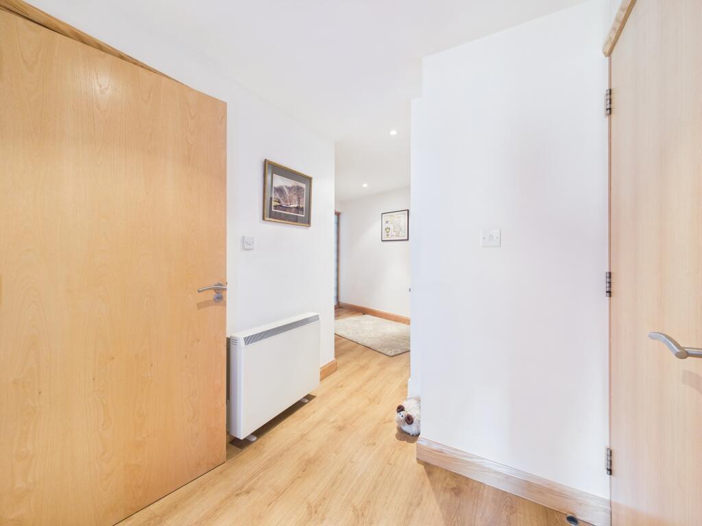 CAM01605G0-PR1050-STILL006