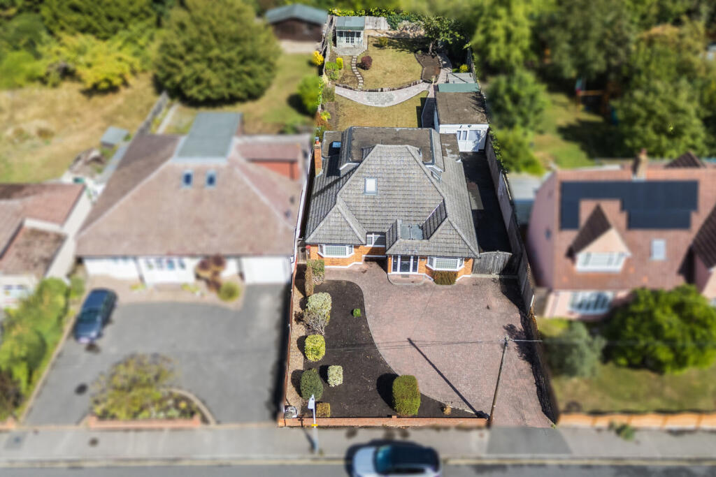 1346885-1-68b7054...