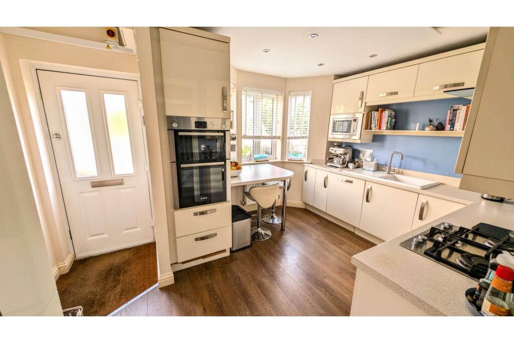 Kitchen/Breakfast