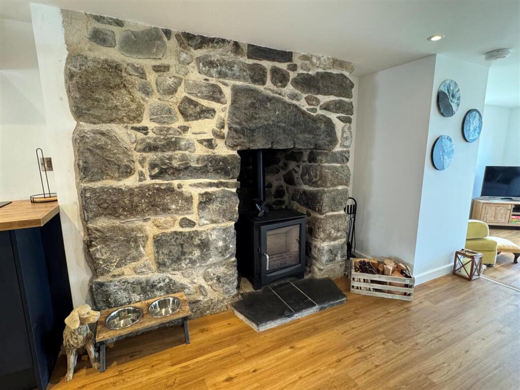 4 Higher Fraddon Fireplace