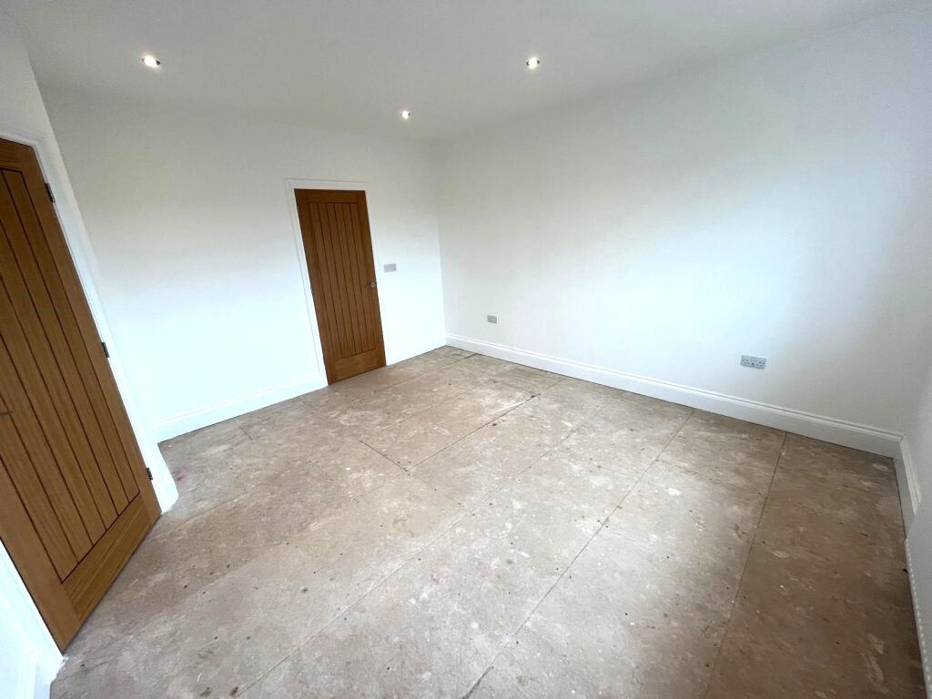 WhatsApp Image 2025-08-04 at 12.45.31.jpeg