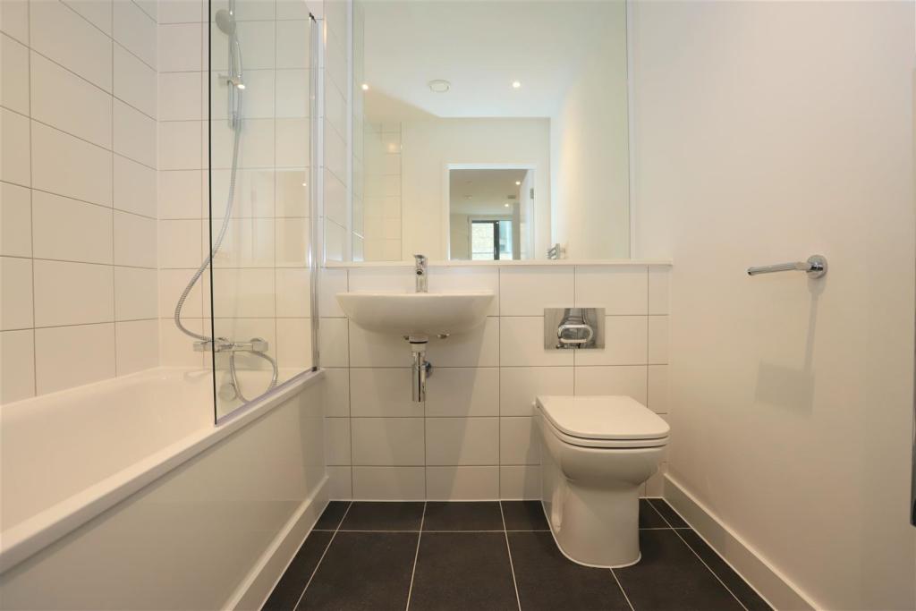 En suite.JPG