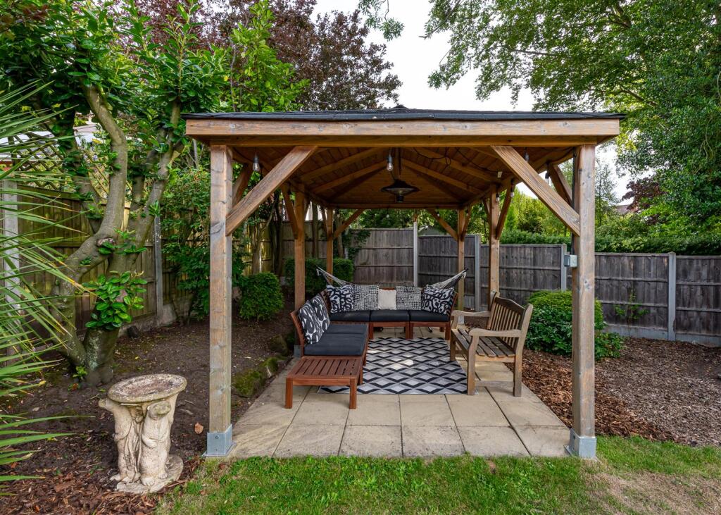 10 Belvide Gardens-external-6.jpg