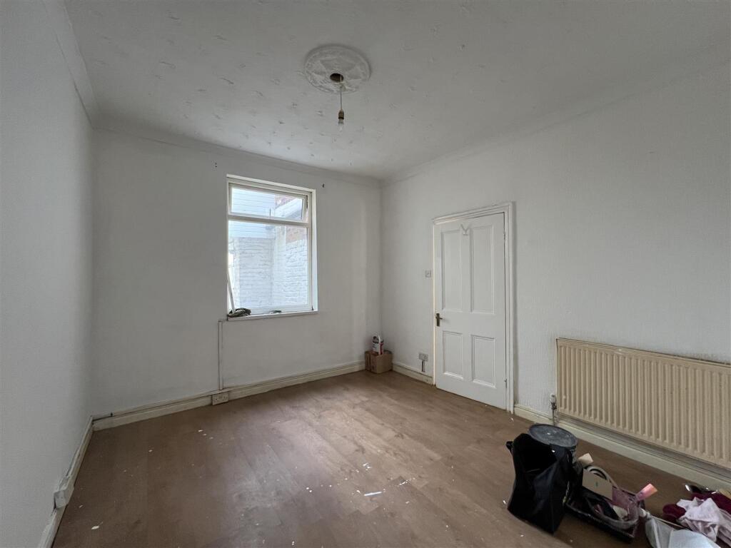 Flat 1 (5).jpg