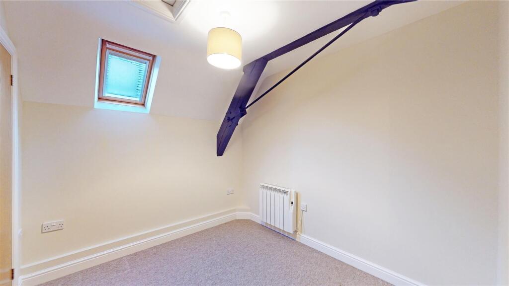 Castle Street 41b Bedroom.jpg