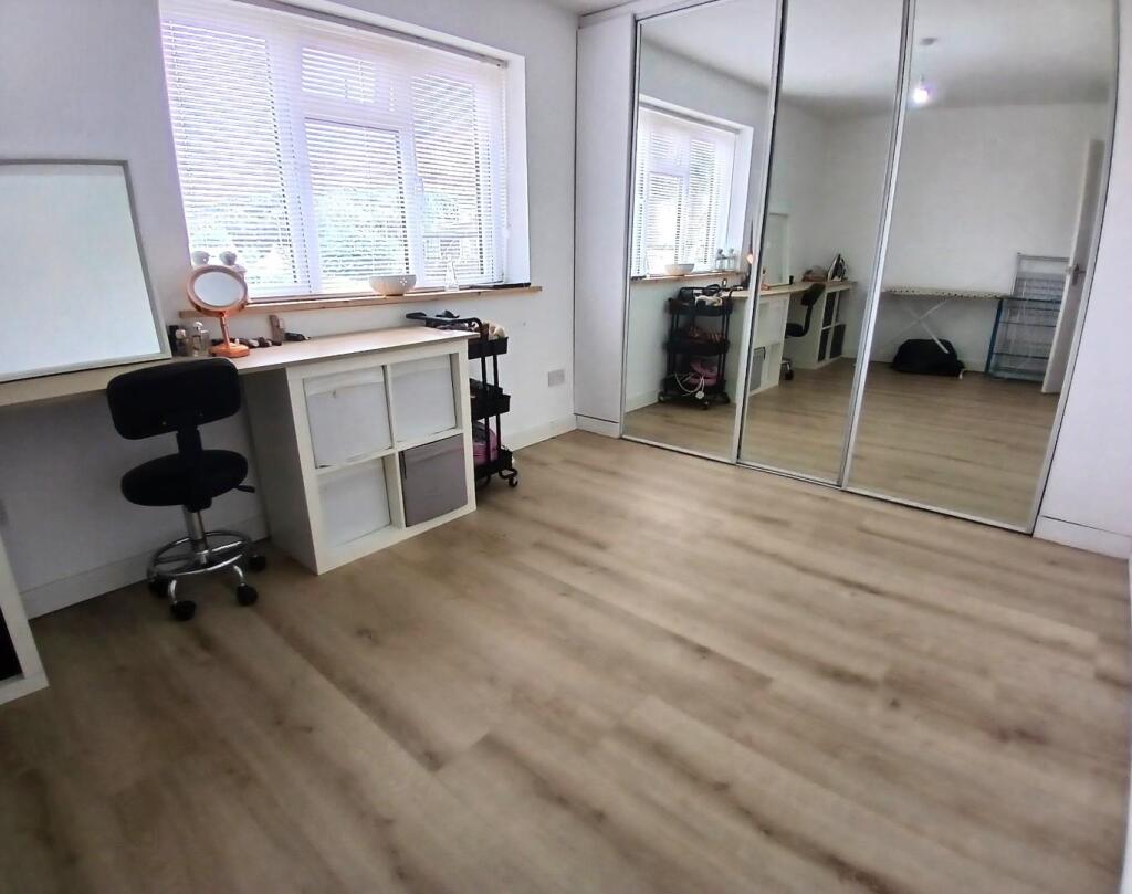 Bedroom.jpg