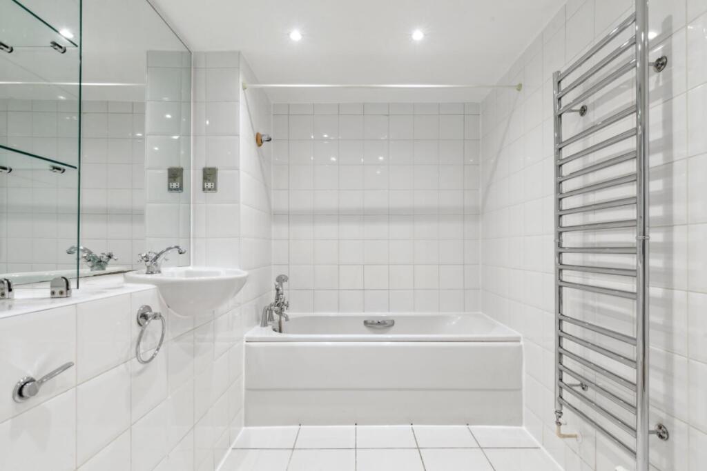 Bathroomn