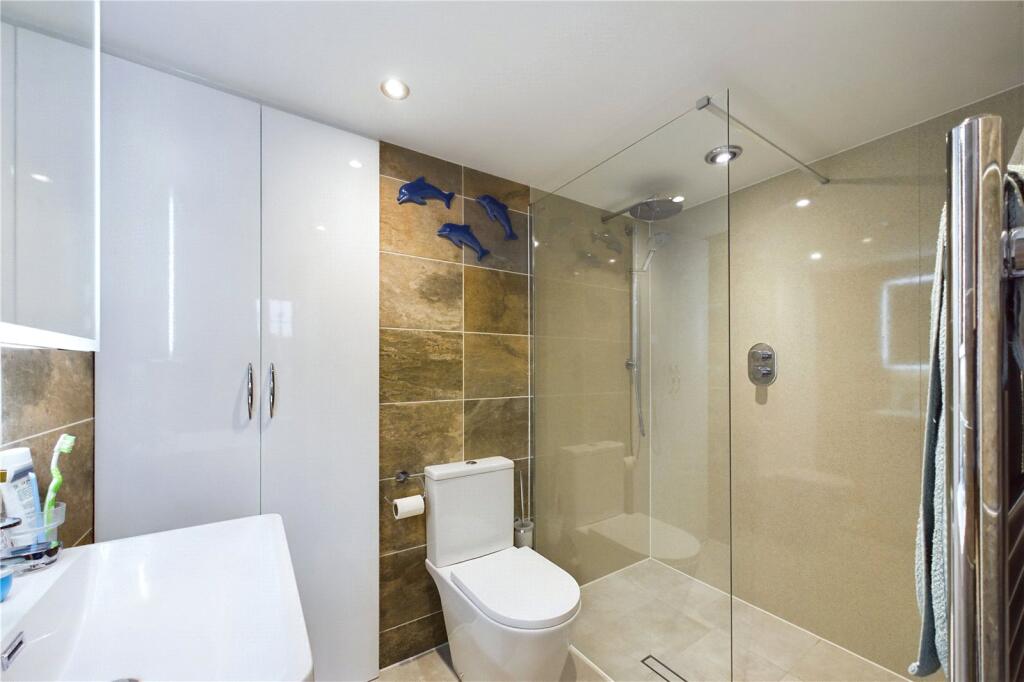 Master En-Suite