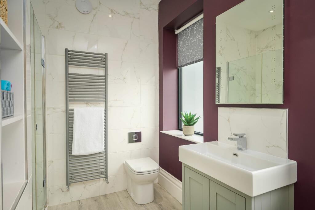 Jack &amp; Jill bathroom