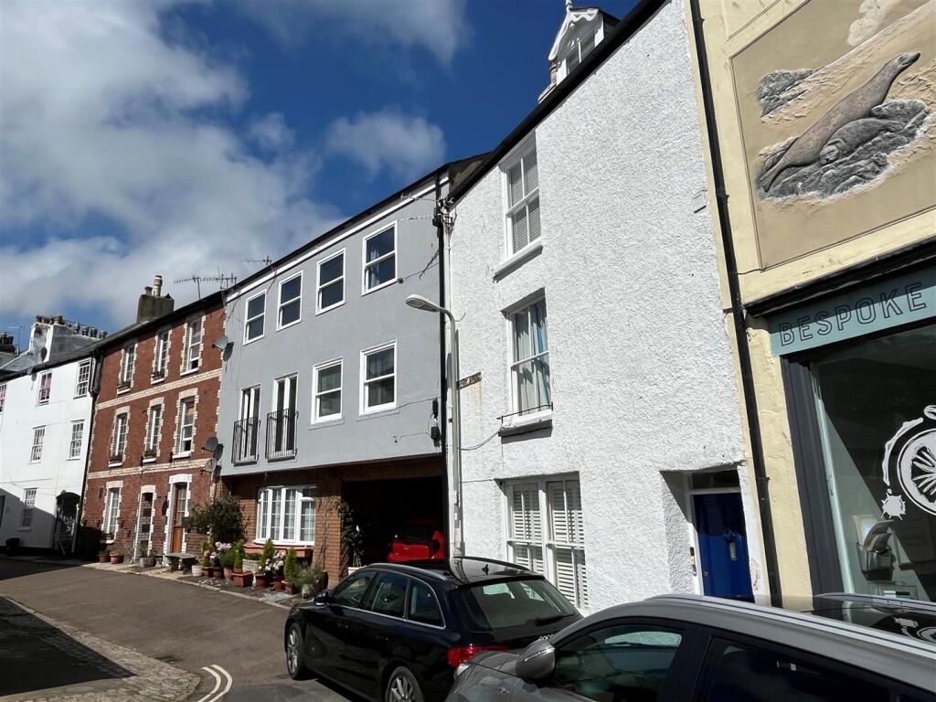 Front Newport Street.jpg