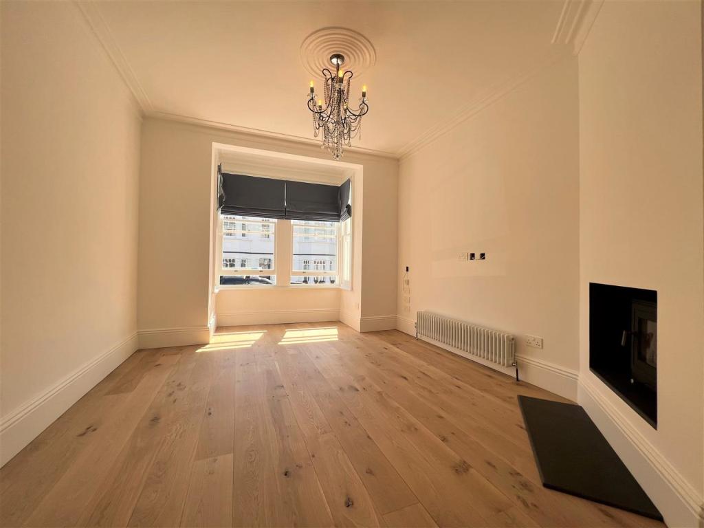 Living Room.jpg