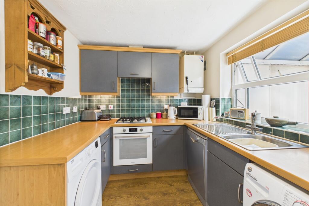 CAM03162G0-PR0254-STILL005