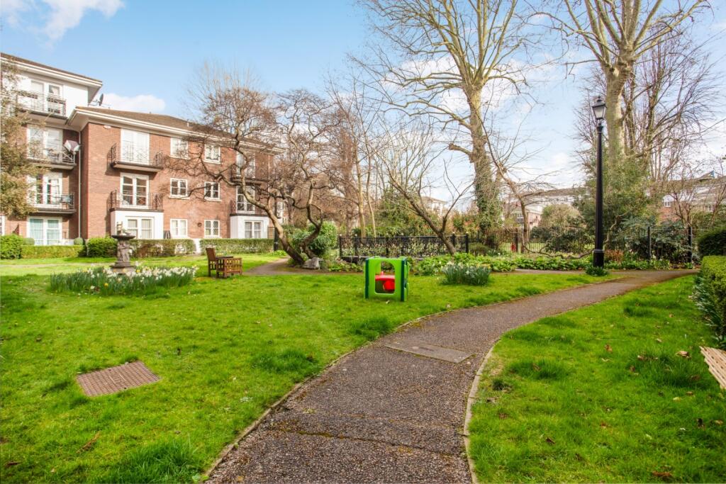  Brompton Park Cr...