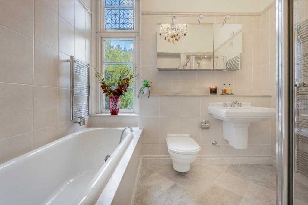 Bedroom two en-suite