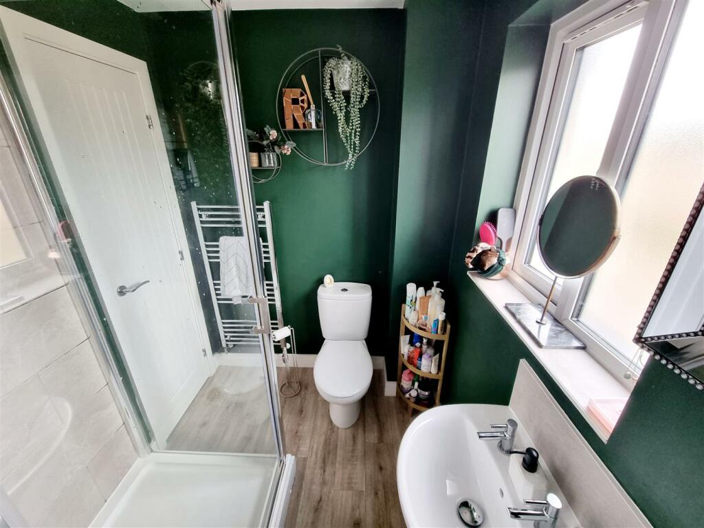 Ensuite.jpg
