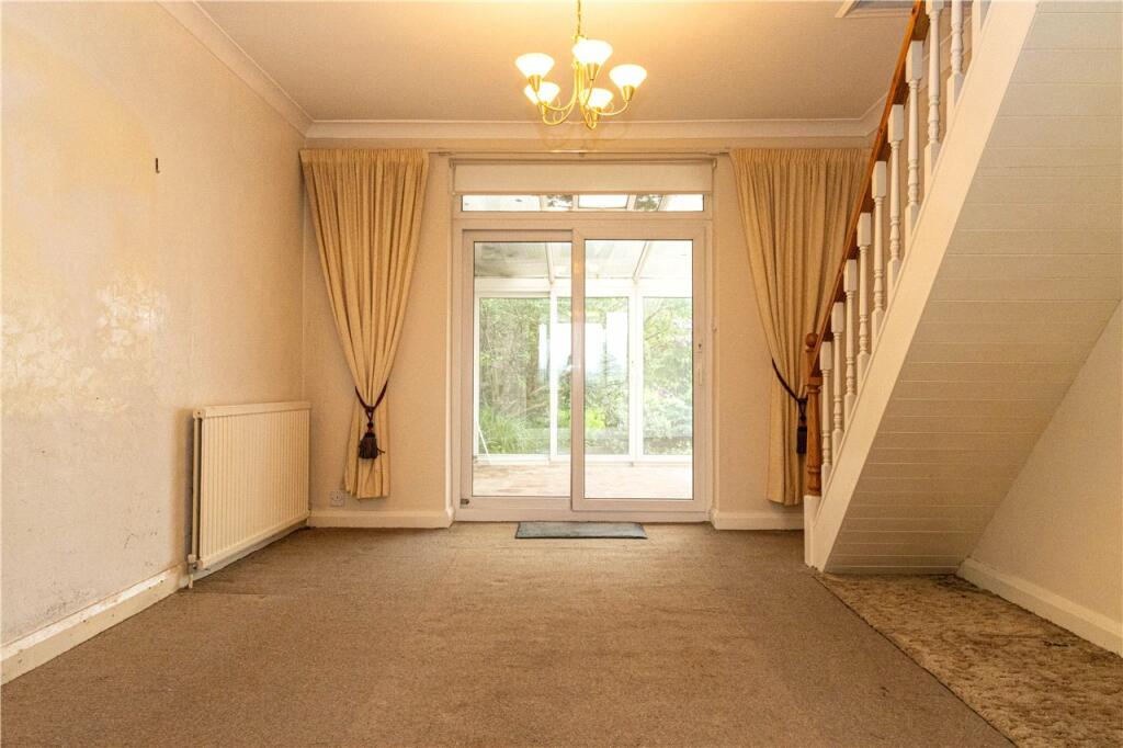 Dining/Bedroom