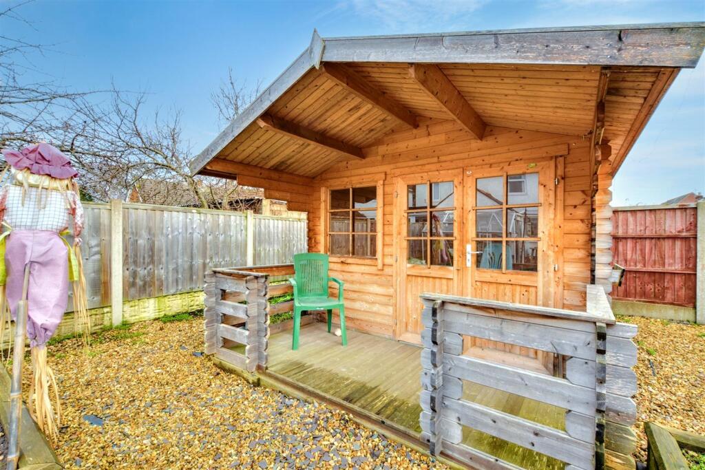 Log Cabin/Summerhouse