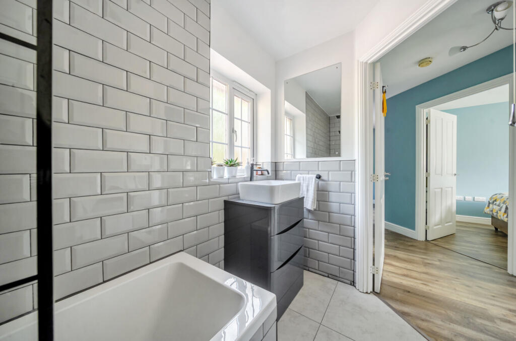 1341884-8-68a8370...