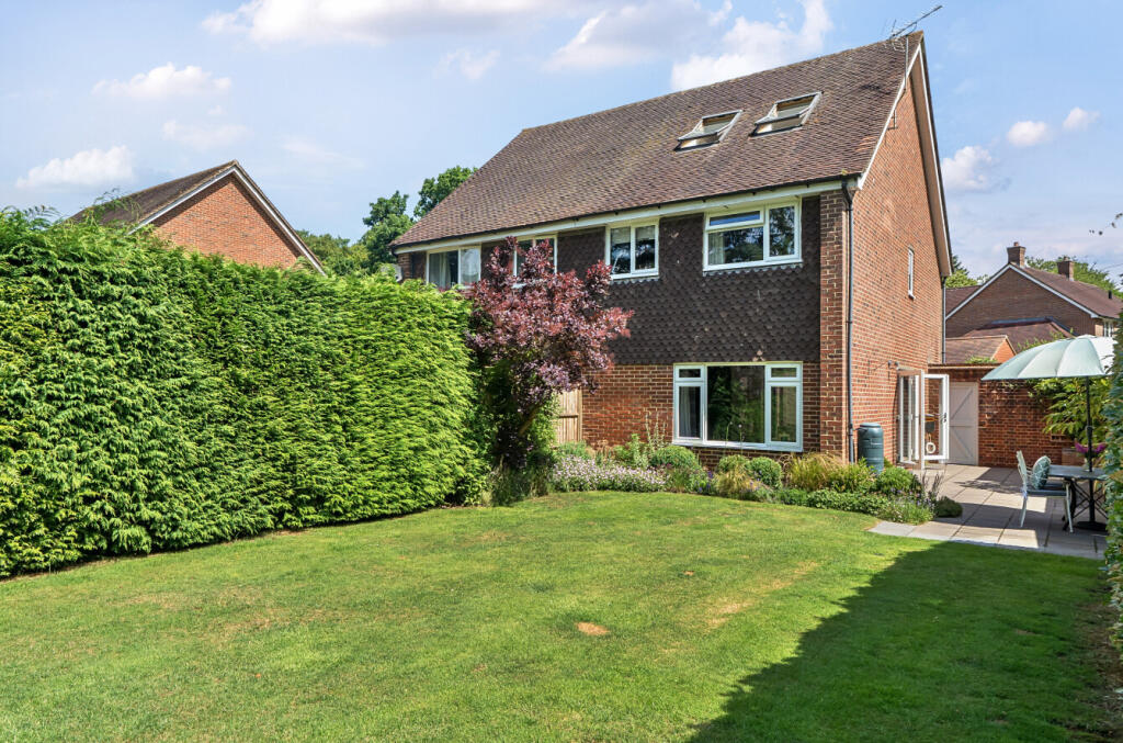 1315534-6-685e790...