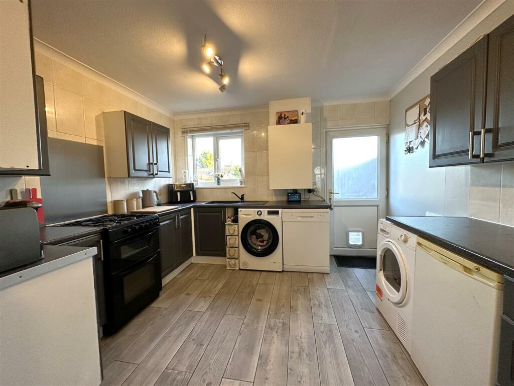 Fitted Kitchen 333