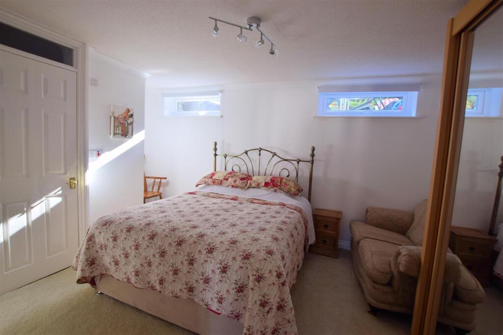 Bedroom 4 with Ensuite