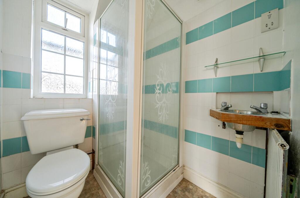 En-suite shower room