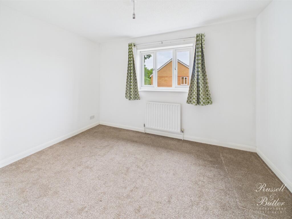 CAM01995G0-PR0307-STILL008