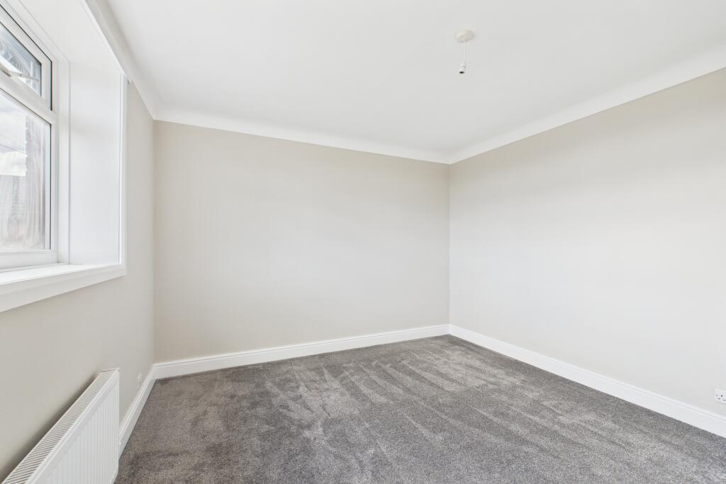 CAM04201G0-PR0107-STILL019