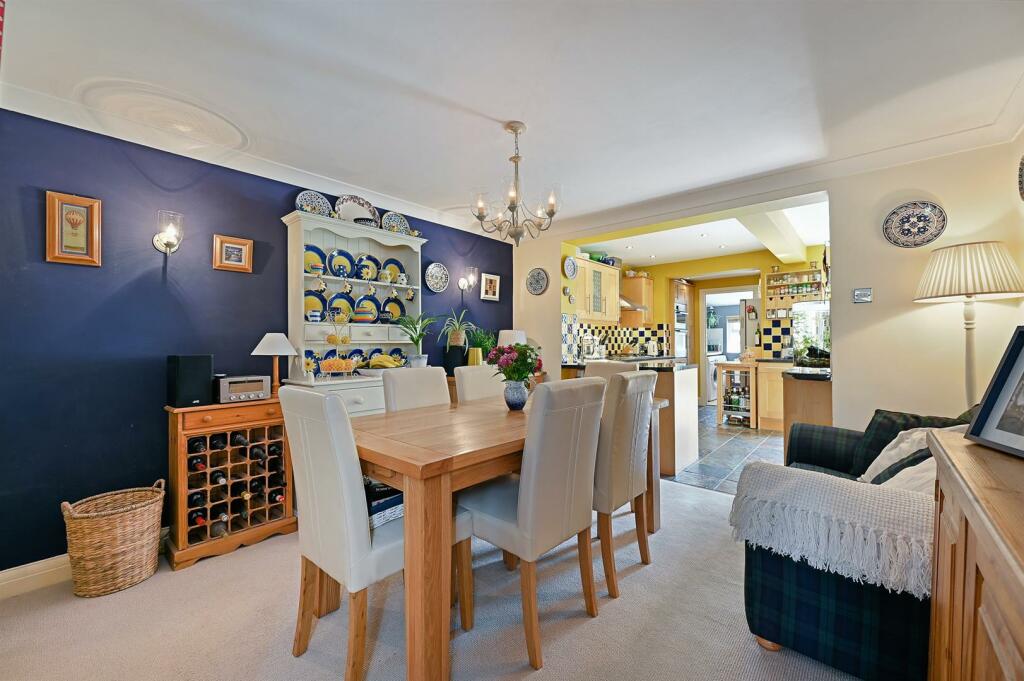 Dining Room.jpg