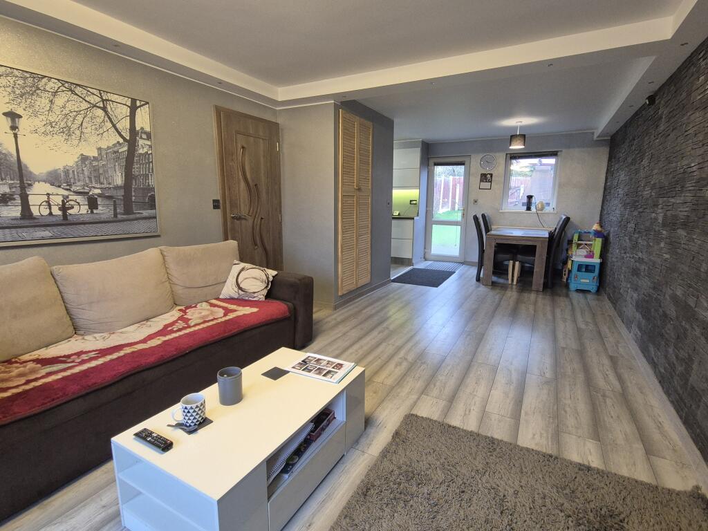 Open Plan Kitchen/Dining/Family Room