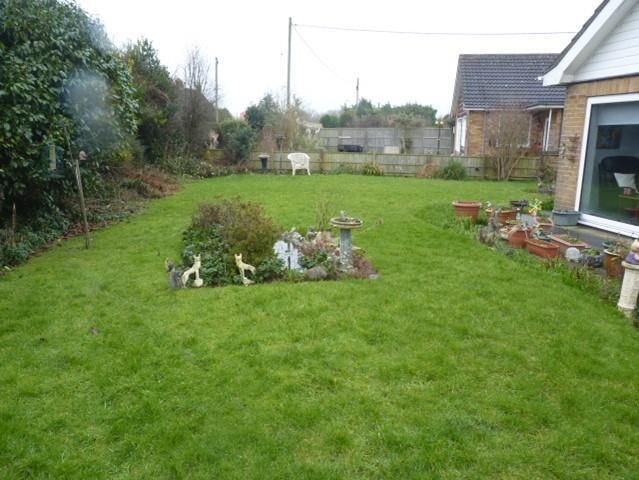 FRONT GARDEN.jpg