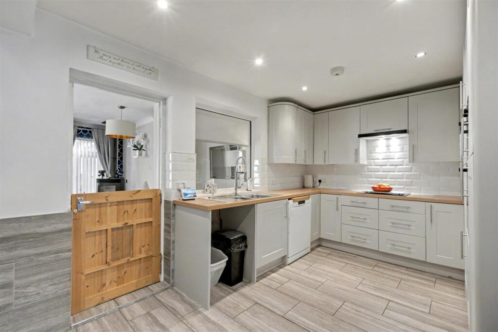 Kitchen Diner_1.jpeg