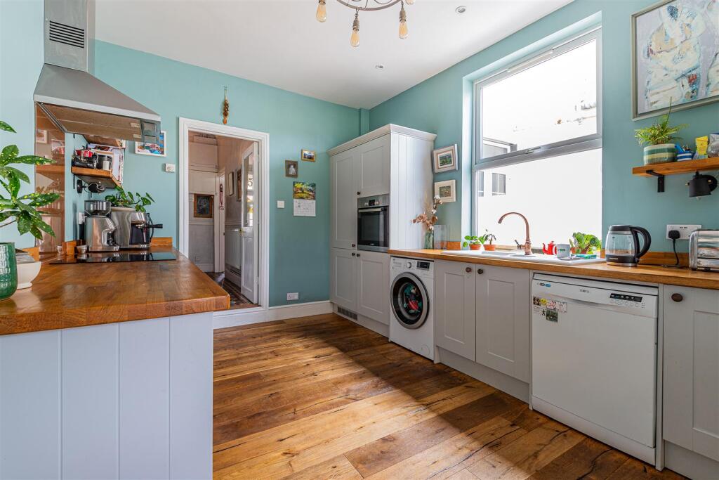 Edington Avenue 15-13.jpg