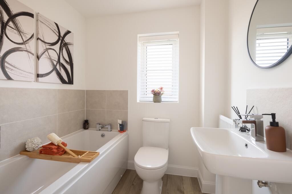 Bathroom in a 3 bed Ellerton