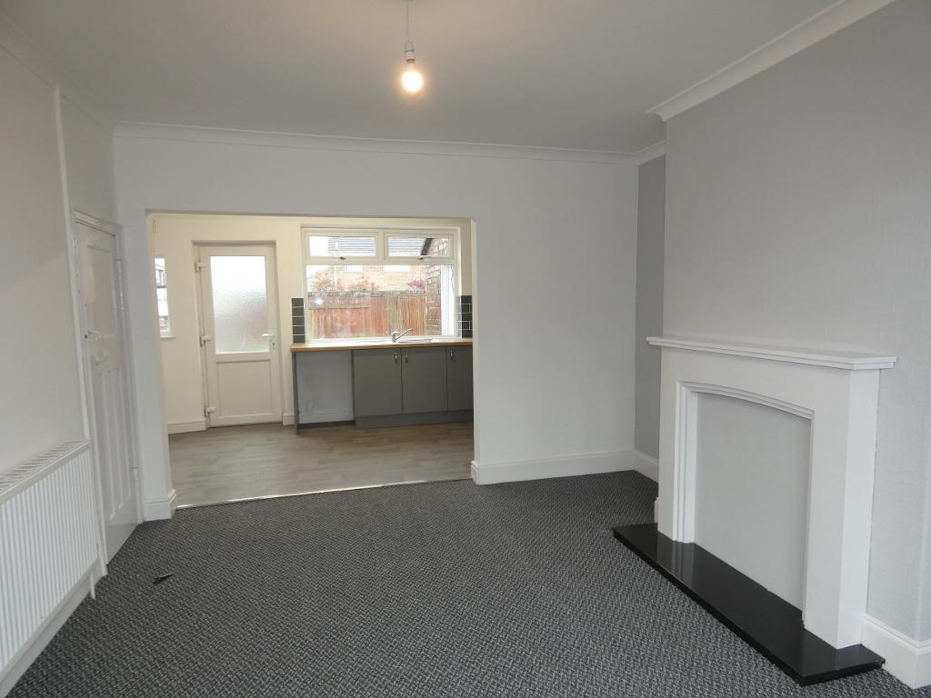Through Lounge/Dining Area