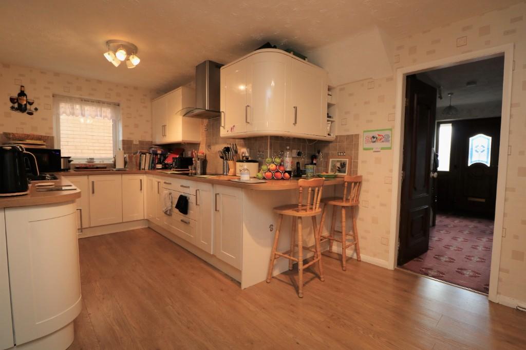 Breakfasting Kitchen