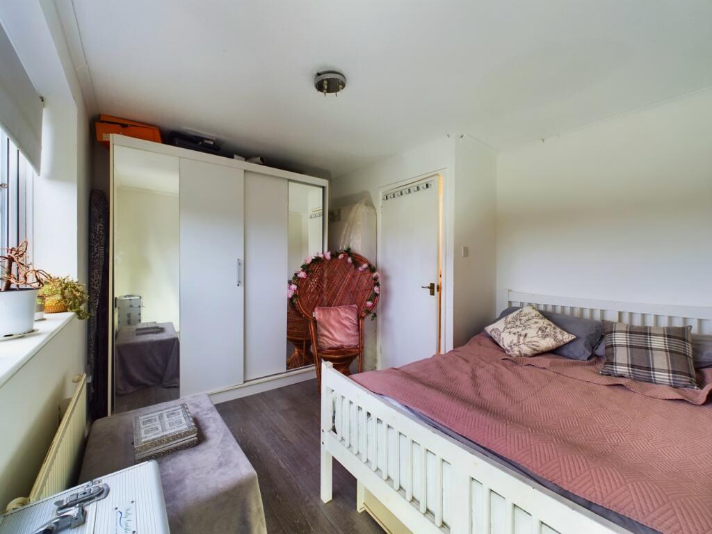 Bedroom 1 - 2