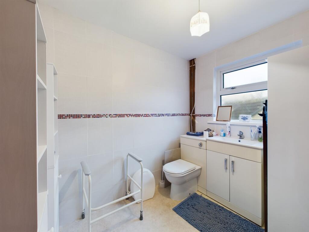 Bathroom / Utility (Ground Floor)