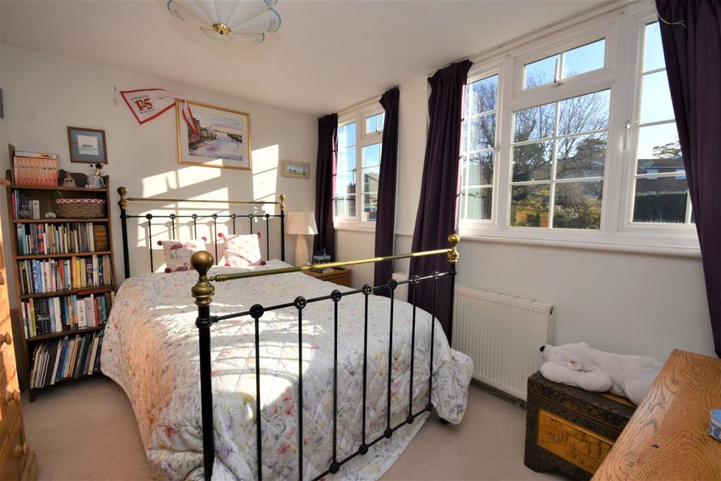 Bedroom 2.JPG