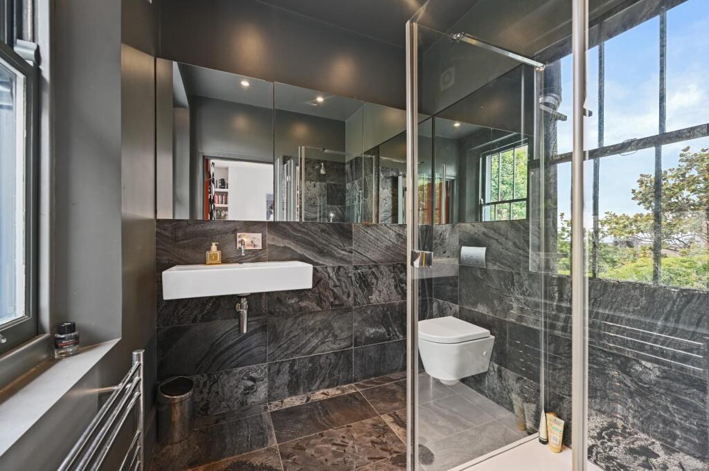 Goldhawk Road - Ensuite3 (1).JPG