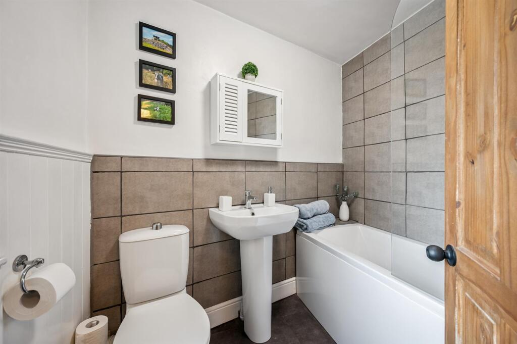 Bathroom  .jpg